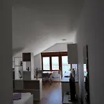 아파트 Anicic