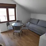 Anicic 아파트 포도카