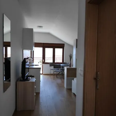 Anicic * Podaca